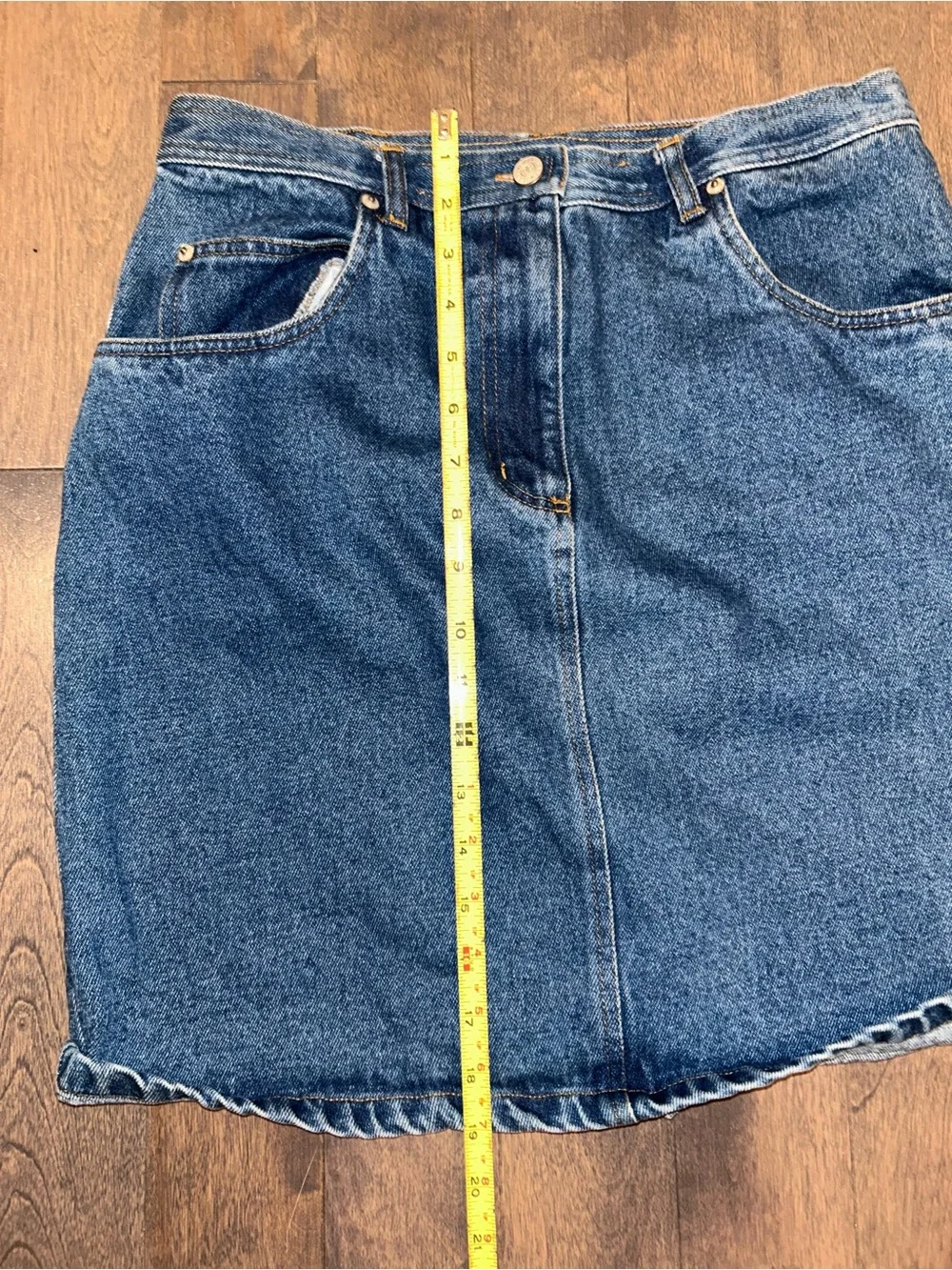 Vintage Bill Blass Denim Skirt Womens size 12 Made in UAE